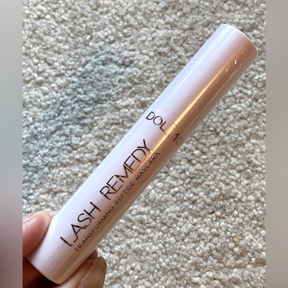 Doll 10 Lash Remedy Mascara in brown - New in box!